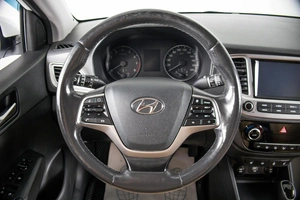 Седан Hyundai Solaris 2019 года, 1709000 рублей, Пермь