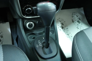 Внедорожник Renault Duster 2015 года, 1079000 рублей, Омск