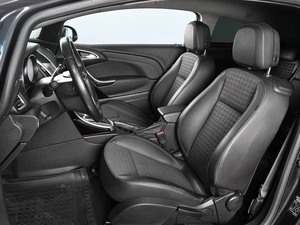 Хетчбэк Opel Astra GTC 2013 года, 925000 рублей, Аксай