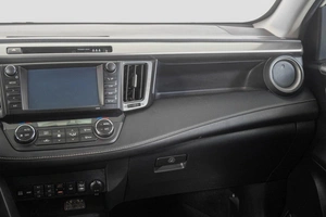 Внедорожник Toyota RAV4 2016 года, 1999000 рублей, Кемерово