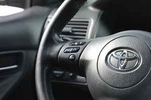 Хетчбэк Toyota Corolla 2006 года, 599000 рублей, Новосибирск