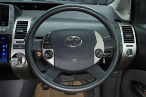 Лифтбек Toyota Prius 2011 года, 919999 рублей, Красноярск