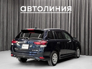 Универсал Toyota Corolla Fielder 2018 года, 1190000 рублей, Красноярск