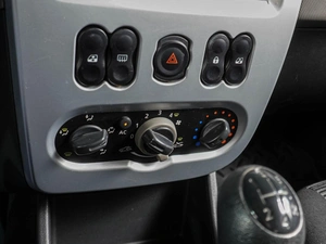 Хетчбэк Renault Sandero 2010 года, 499000 рублей, Воронеж