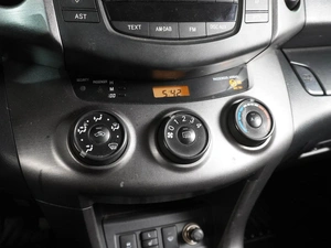 Внедорожник Toyota RAV4 2011 года, 1449000 рублей, Воронеж