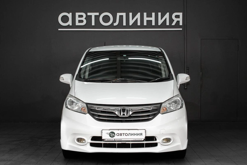 Минивэн Honda Freed 2012 года, 1029000 рублей, Красноярск