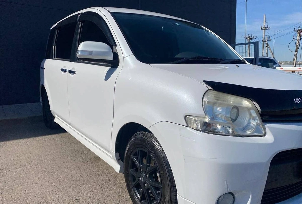 Минивэн Toyota Sienta 2013 года, 1100000 рублей, Солонцы