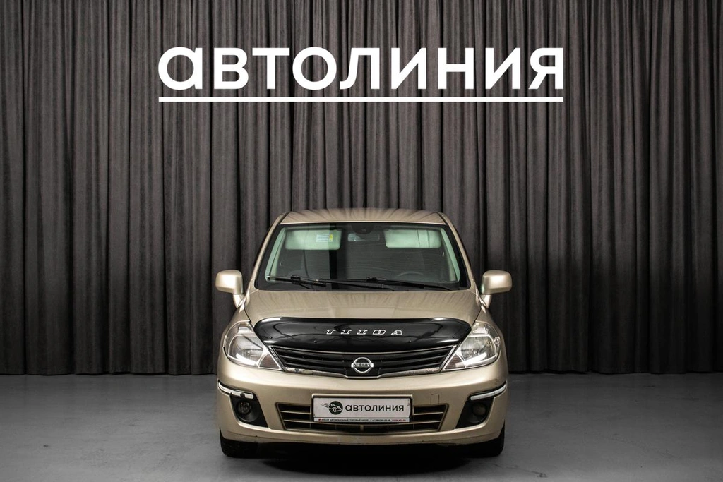 Хетчбэк Nissan Tiida 2010 года, 790000 рублей, Красноярск