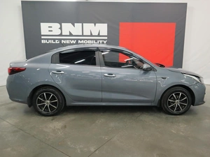 Седан Kia Rio 2019 года, 1530000 рублей, Курск