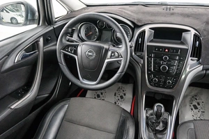 Хетчбэк Opel Astra 2011 года, 629000 рублей, Красноярск