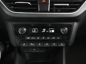 Лифтбек Volkswagen Polo 2021 года, 1909000 рублей, Аксай