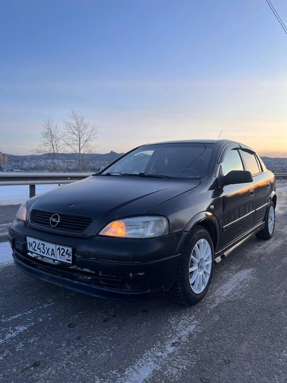 Хетчбэк Opel Astra 2000 года, 250000 рублей, Красноярск