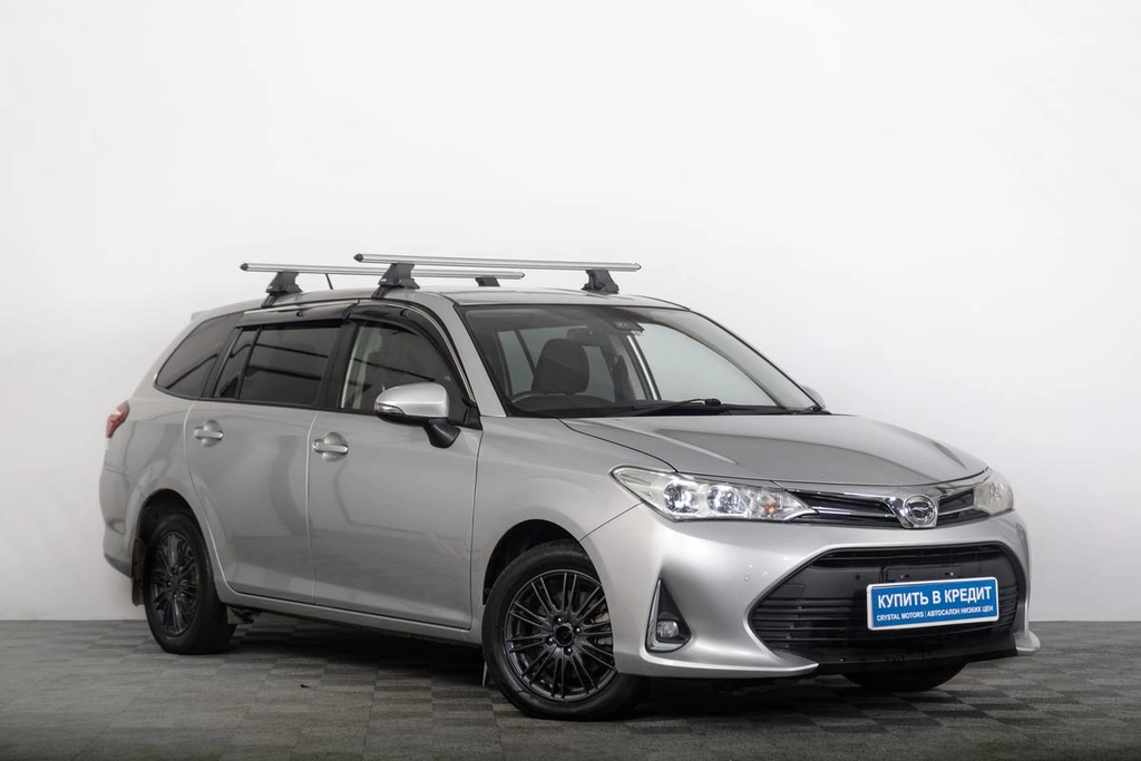 Универсал Toyota Corolla Fielder 2018 года, 1389000 рублей, Томск