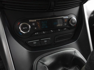 Внедорожник Ford Kuga 2013 года, 1059000 рублей, Саратов
