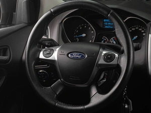 Седан Ford Focus 2012 года, 979000 рублей, Тюмень