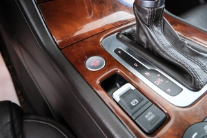 Внедорожник Volkswagen Touareg 2013 года, 1889000 рублей, Красноярск