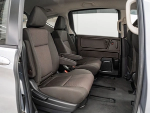 Минивэн Honda Freed 2022 года, 2000000 рублей, Красноярск