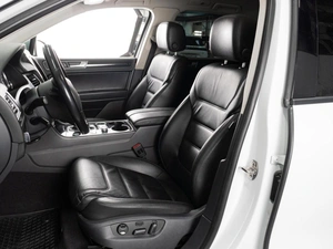 Внедорожник Volkswagen Touareg 2016 года, 2580000 рублей, Тюмень