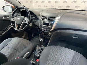 Седан Hyundai Solaris 2014 года, 989000 рублей, Красноярск