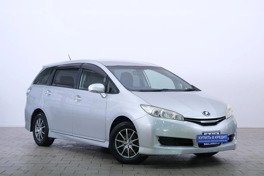 Минивэн Toyota Wish 2014 года, 1699000 рублей, Омск