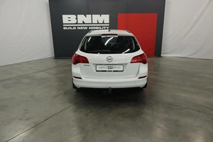 Универсал Opel Astra 2012 года, 995000 рублей, Курск