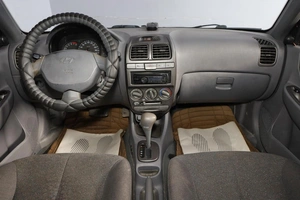 Седан Hyundai Accent 2006 года, 429000 рублей, Новосибирск