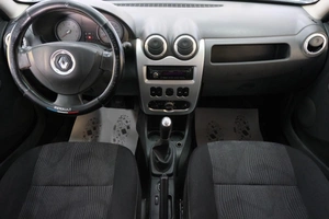 Хетчбэк Renault Sandero 2012 года, 529000 рублей, Омск