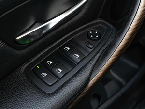 Седан BMW 3 серия 2011 года, 2079000 рублей, Краснодар