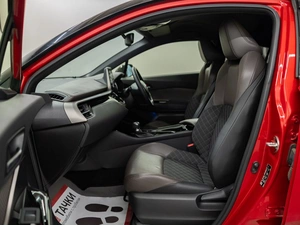 Внедорожник Toyota C-HR 2019 года, 2050000 рублей, Красноярск