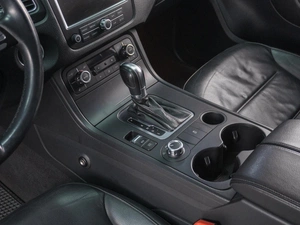 Внедорожник Volkswagen Touareg 2010 года, 2099000 рублей, Сургут