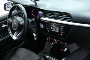 Седан Kia Rio 2019 года, 1378000 рублей, Солонцы