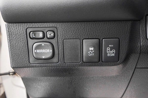 Внедорожник Toyota RAV4 2015 года, 2399000 рублей, Барнаул