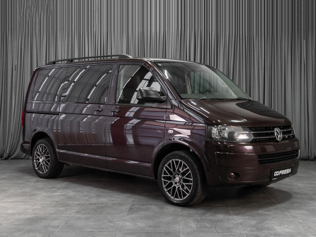 Минивэн Volkswagen Multivan 2015 года, 1999000 рублей, Тюмень