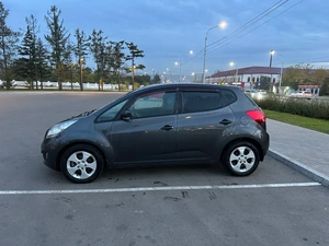 Минивэн Kia Venga 2012 года, 850000 рублей, Красноярск