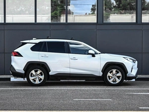 Внедорожник Toyota RAV4 2020 года, 3169000 рублей, Кирилловка