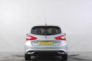 Хетчбэк Nissan Tiida 2015 года, 899000 рублей, Кемерово