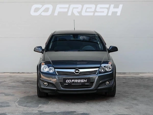 Седан Opel Astra 2011 года, 640000 рублей, Краснодар