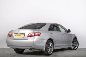 Седан Toyota Camry 2006 года, 979000 рублей, Томск