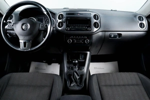 Внедорожник Volkswagen Tiguan 2013 года, 1219000 рублей, Челябинск