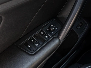 Внедорожник Volkswagen Tiguan 2018 года, 2630000 рублей, Краснодар