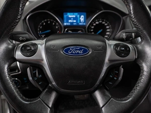 Хетчбэк Ford Focus 2011 года, 990000 рублей, Тюмень