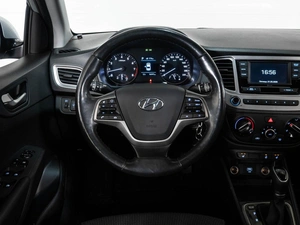 Седан Hyundai Solaris 2019 года, 1537000 рублей, Ставрополь