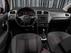 Седан Volkswagen Polo 2016 года, 1155000 рублей, Тюмень