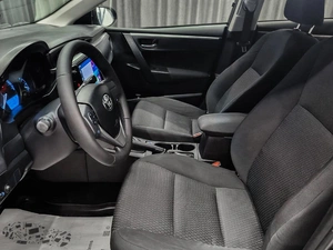 Седан Toyota Corolla 2015 года, 1149000 рублей, Красноярск