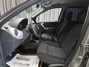 Хетчбэк Renault Sandero 2010 года, 445000 рублей, Красноярск