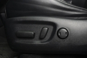 Внедорожник Toyota RAV4 2016 года, 2350000 рублей, Омск