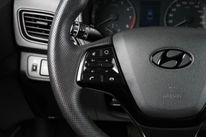 Седан Hyundai Solaris 2019 года, 1429000 рублей, Тюмень