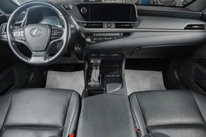 Седан Lexus ES 2021 года, 4249000 рублей, Тюмень
