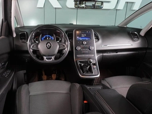 Минивэн Renault Scenic 2017 года, 1599000 рублей, Воронеж