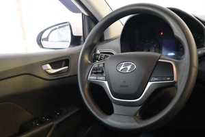 Седан Hyundai Solaris 2022 года, 1469000 рублей, Омск